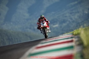 龙珠直播-巴萨在西甲联赛中的赛程安排及战略重点分析