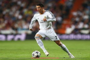 龙珠直播-世俱杯球衣功能性设计实践研究：兼具美观与性能的设计逻辑